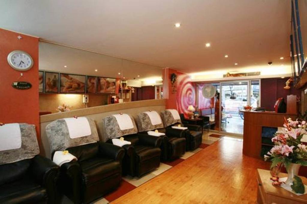 Regent Silom Hotel Bangkok Bagian luar foto