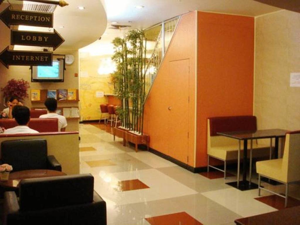 Regent Silom Hotel Bangkok Bagian luar foto